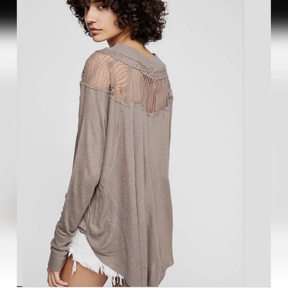 FREE PEOPLE SpringValley Waffle Knit Lace Boho LongSleeve Top.Taupe Gray. SM